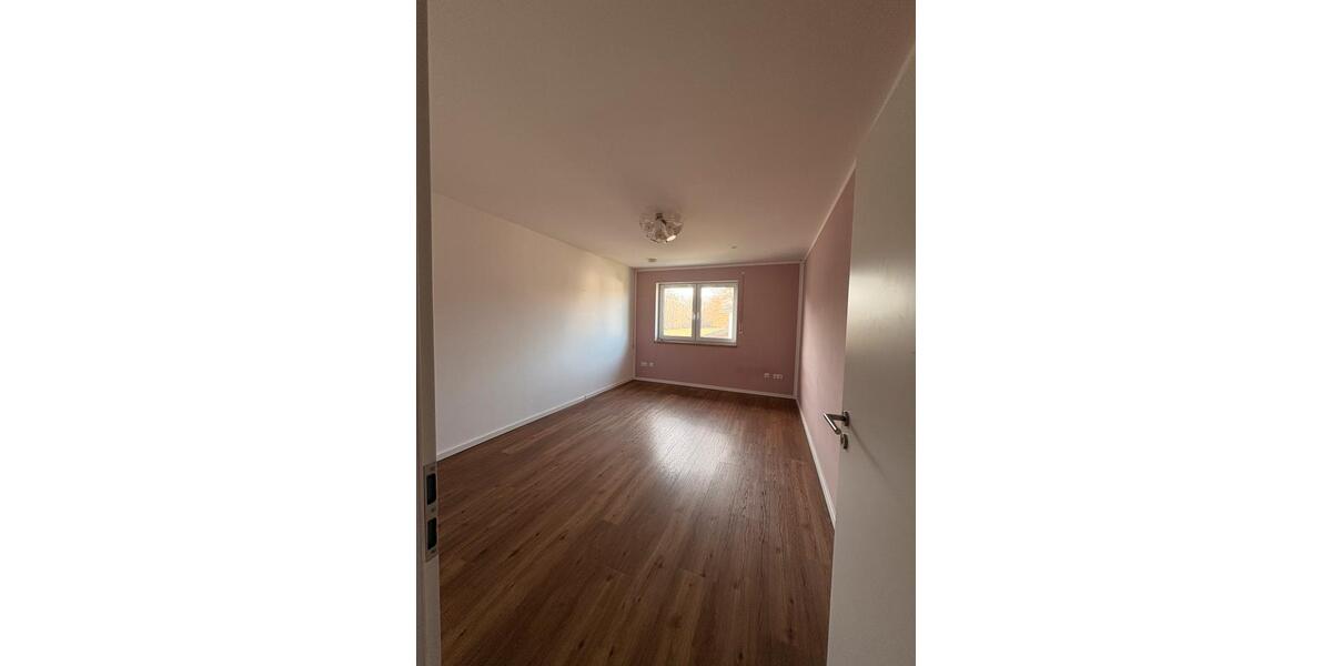 Doppelhaushälfte Aholfing - 4 Zimmer, 140 m&sup2;, 1.480&euro; | Angebot:26343564