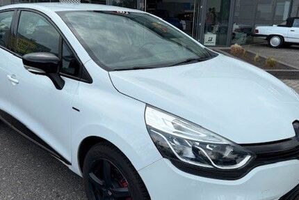 Renault Clio 99.999 km 8.490 &euro; Leer 26789