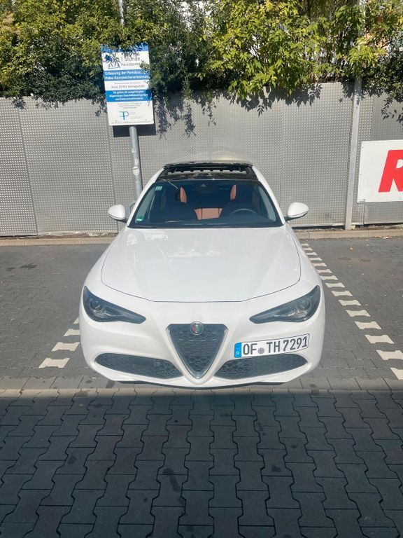 Alfa Romeo Giulia 120.510 km 17.500 € Offenbach 63067