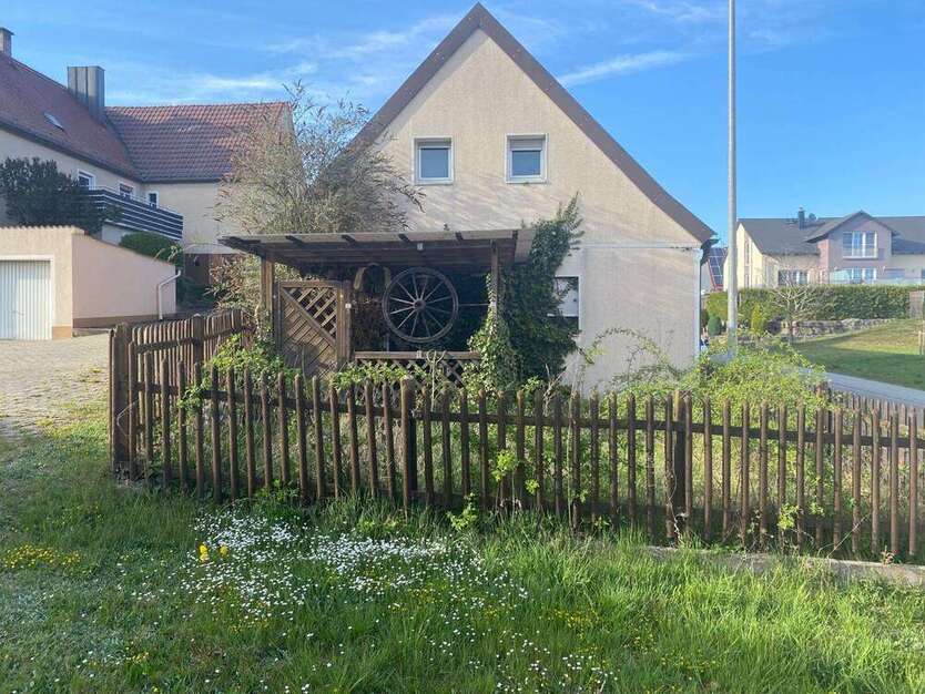 Haus zum Kaufen in Bechhofen 97.000 € 100 m²