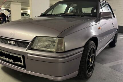 Opel Kadett 101.700 km 10.250 &euro; Aschheim-Dornach 85609
