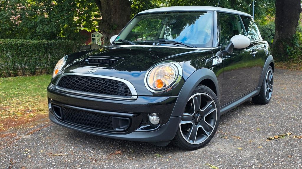 Mini Cooper SD 205.000 km 7.500 &euro; Nindorf 25704