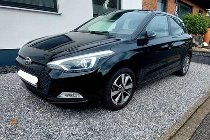 Hyundai i20 78.000 km 8.200 &euro; Nörvenich 52388