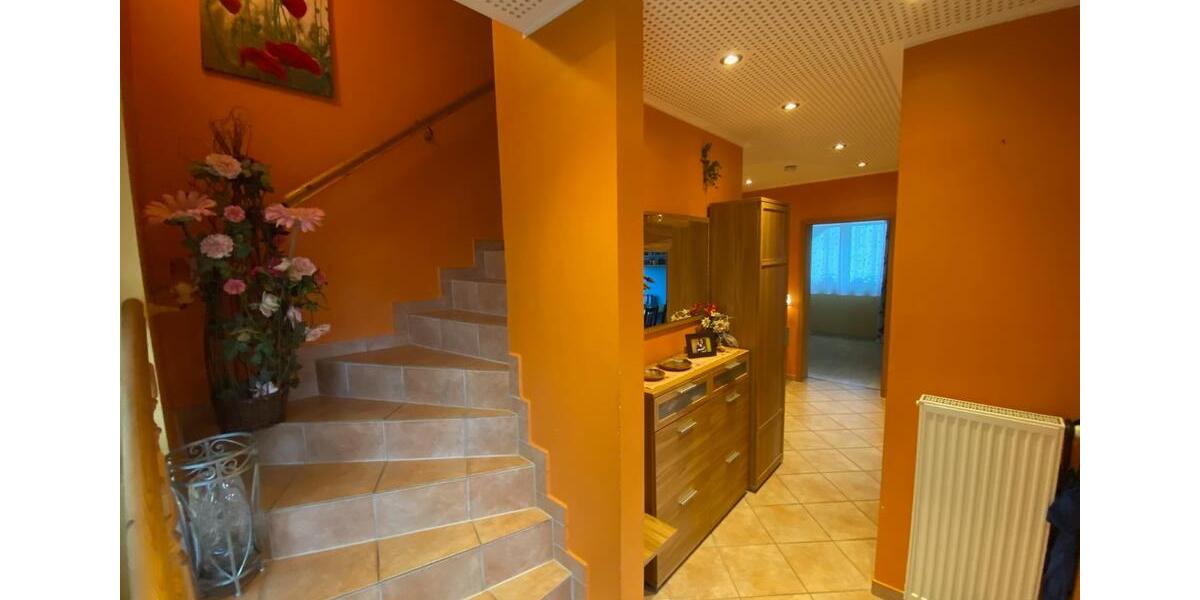 Einfamilienhaus Waldbröl - 6 Zimmer, 126 m&sup2;, 1.500&euro; | Angebot:26229000
