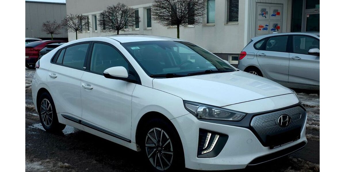 Hyundai IONIQ 42.030 km 13.209 &euro; Leipzig 04319