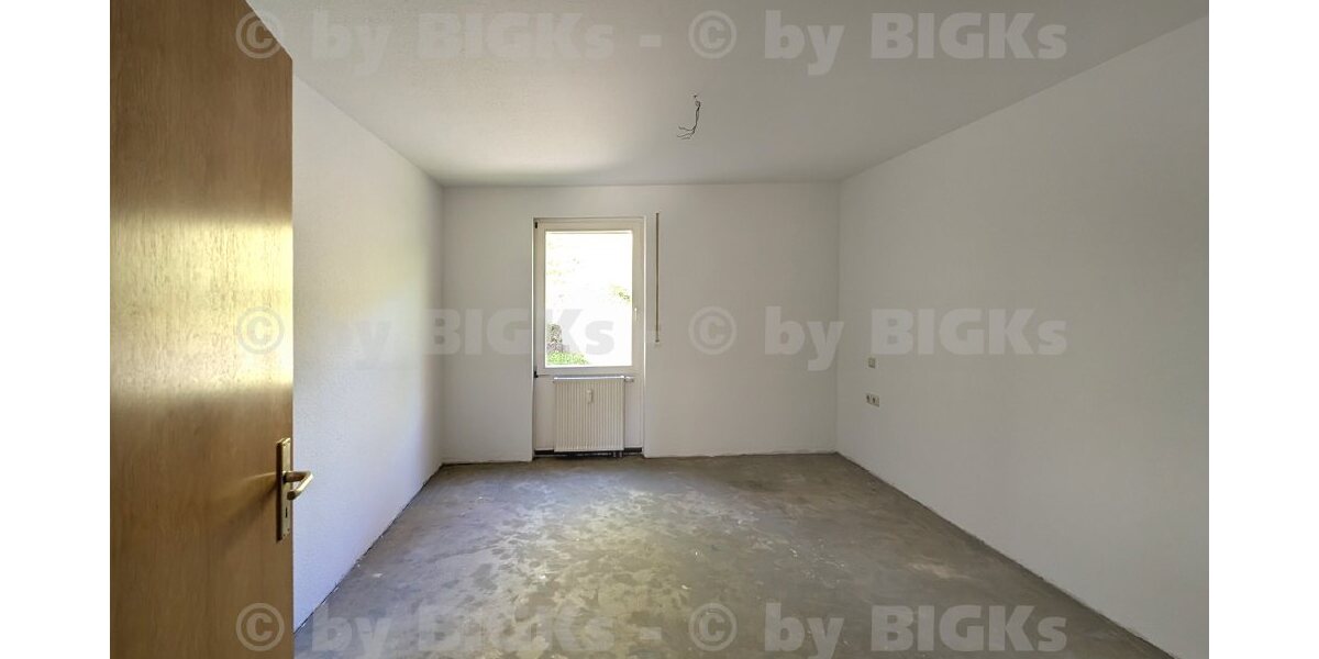 BIGKs: Suhl - Nähe Klinikum: 2 Zimmer-Wohnung mit Einbauküche und Terrasse (-;) - Erdgeschoßwohnung Suhl Suhl Heinbergsiedlung | Angebot:26418684
