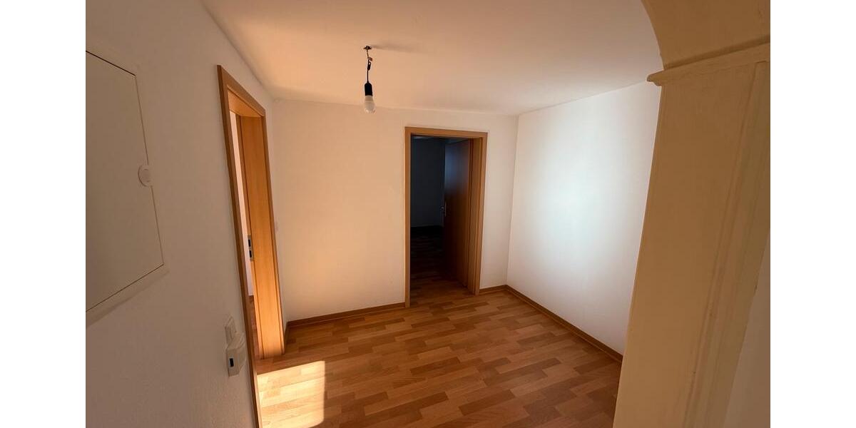 Etagenwohnung Schmallenberg - 3 Zimmer, 84 m&sup2;, 950&euro; | Angebot:25393024
