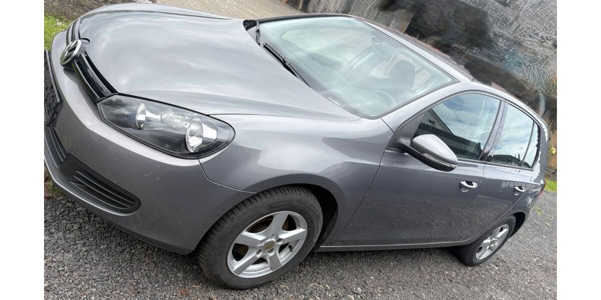 VW Golf 176.000 km 3.499 &euro; Hevensen 37181