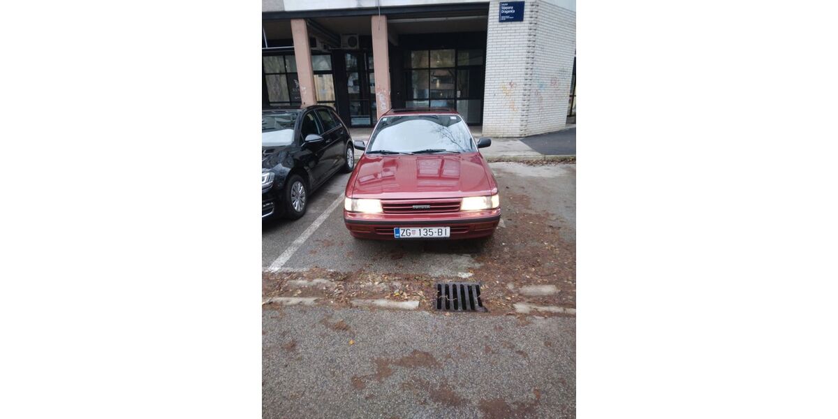 Toyota Carina 235.000 km 5.300 &euro; Zagreb 10000