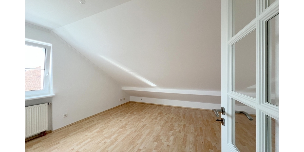 Modernisierte Doppelhaushälfte mit alteingewachsenem Traumgarten - Doppelhaushälfte Olching | Angebot:26548685