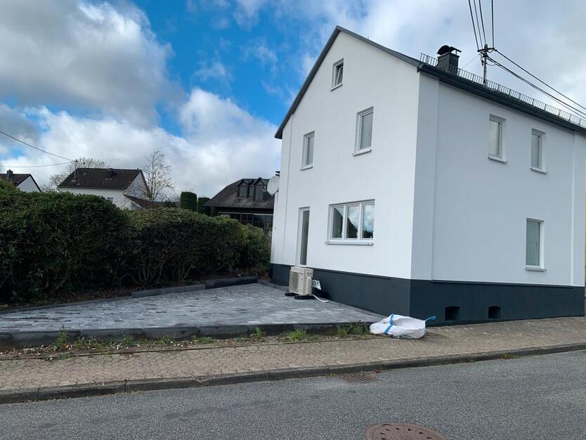 kleines saniertes Einfamilienhaus In Kurtscheid zimmer