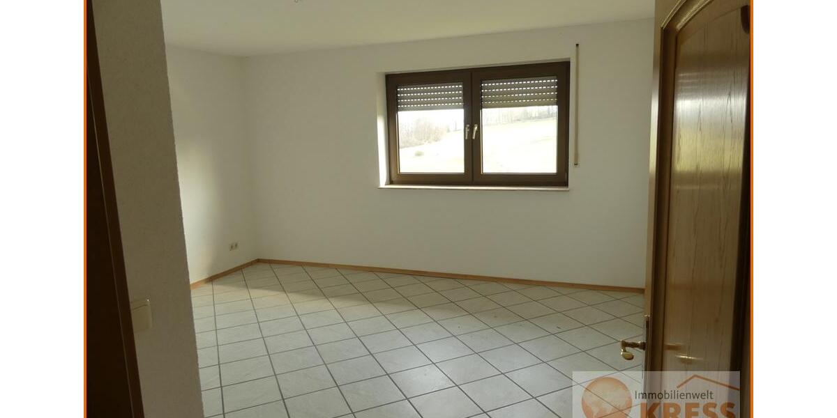 Etagenwohnung Flieden - 4 Zimmer, 136 m&sup2;, 650&euro; | Angebot:25306618