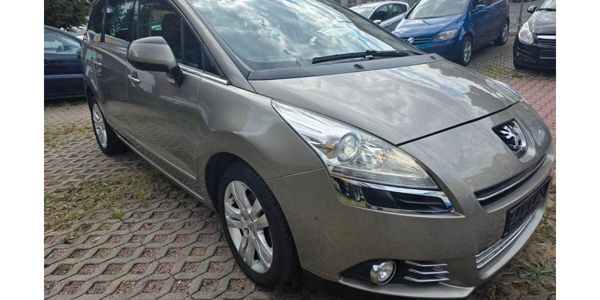 Peugeot 5008 158.000 km 3.900 &euro; zwickau 08064