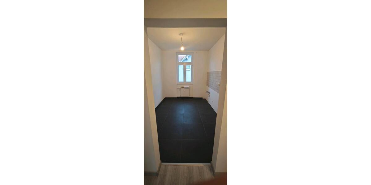 Etagenwohnung Philippsburg - 2 Zimmer, 73 m&sup2;, 1.200&euro; | Angebot:25328122