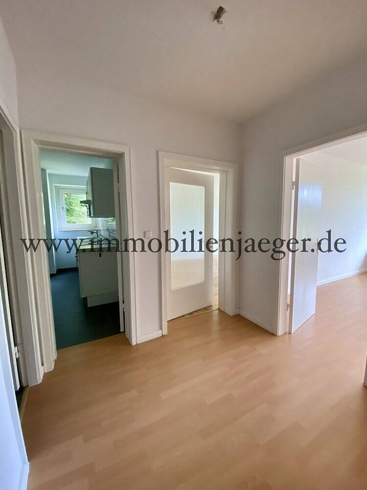 Fußnähe AEZ Poppenbüttel - ruhige Wohnung mit großen Balkon - ruhige Lage nur zum Garten, Fahrstuhl
