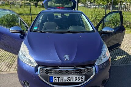 Peugeot 208 135.000 km 2.700 &euro; Gotha 99867