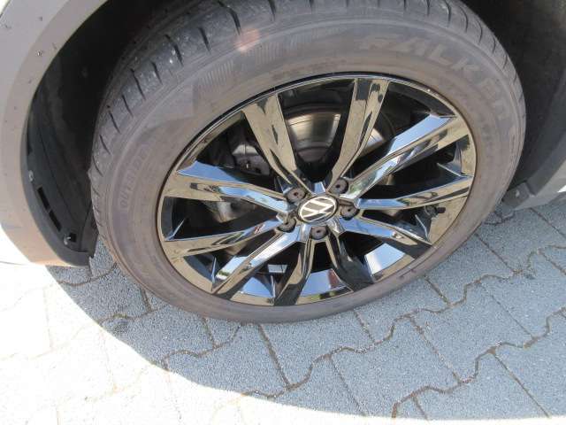 VW T-Roc Cabrio R-Line 1.5 TSI DSG NAVI KAMERA BEATS 52.470 km 26.988 &euro; Bergkamen 59192