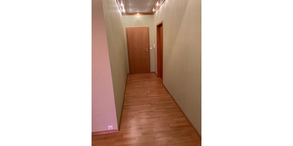 Etagenwohnung Weida - 4 Zimmer, 83 m&sup2;, 88.500&euro; | Angebot:26942154