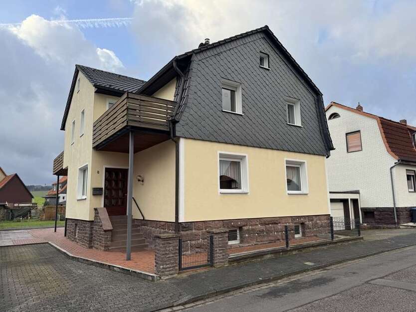 Haus zum Kaufen in Dassel 219.000 € 144 m²
