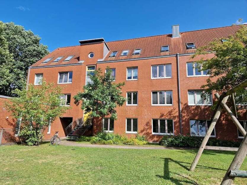Wohnung zum Mieten in Kiel 348,70 € 31.7 m²