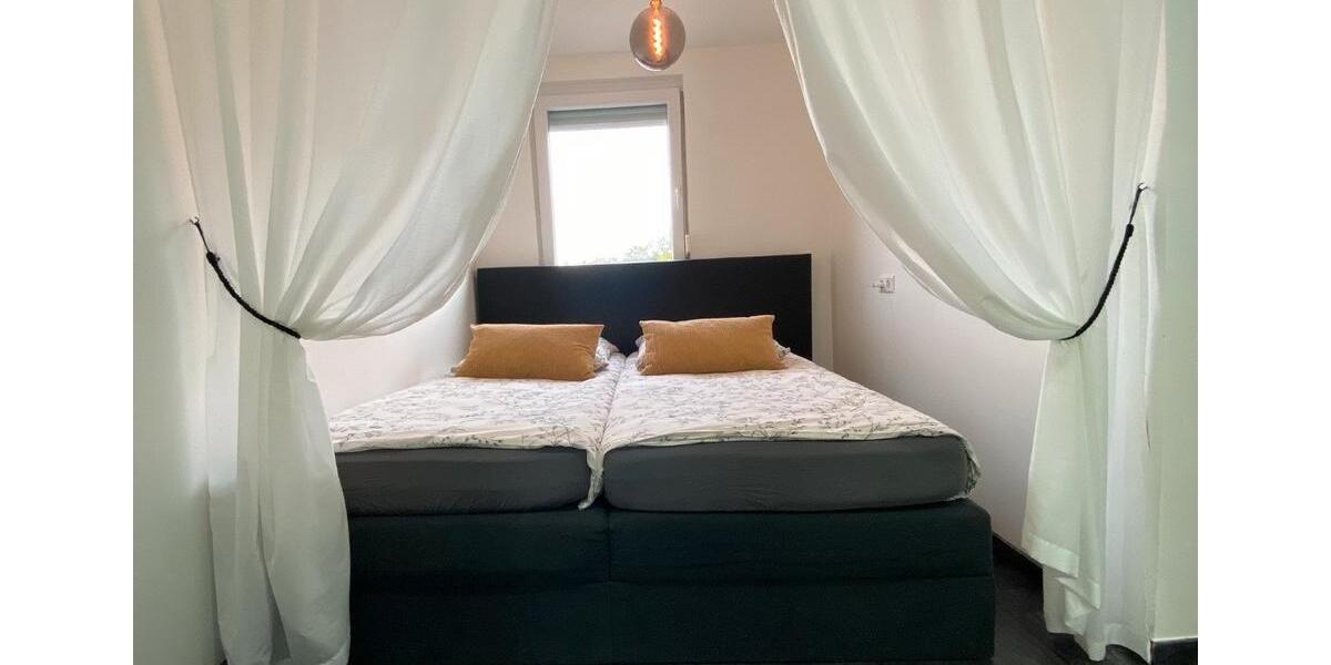 Doppelhaushälfte Calw - 7 Zimmer, 150 m&sup2;, 375.000&euro; | Angebot:25498592