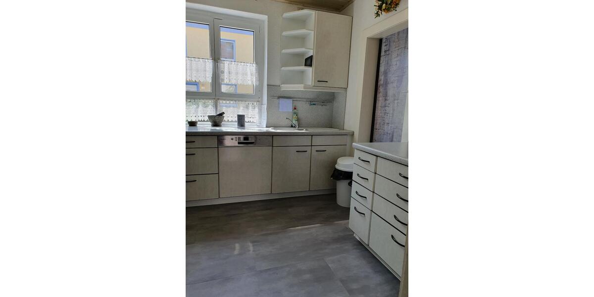 Doppelhaushälfte Arnstadt - 4 Zimmer, 145 m&sup2;, 2.500&euro; | Angebot:26090900