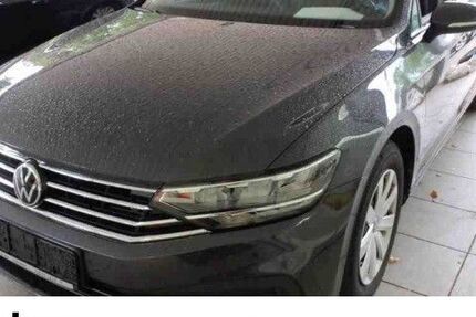 VW Passat Variant 42.011 km 26.430 € Durmersheim 76448