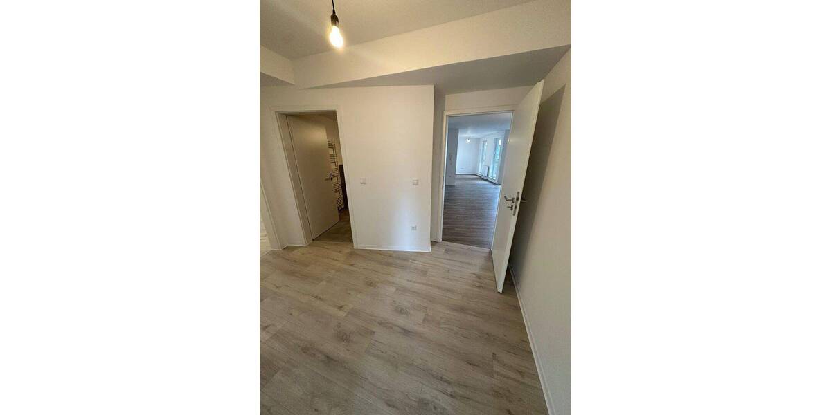 Etagenwohnung Düsseldorf Bilk - 4 Zimmer, 145 m&sup2;, 2.400&euro; | Angebot:26861741