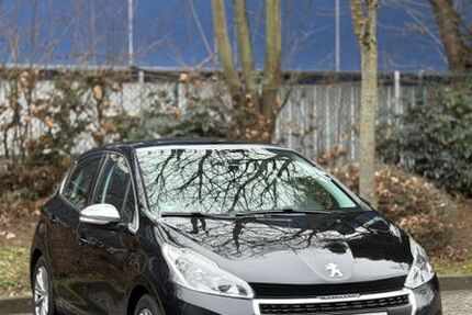 Peugeot 208 161.000 km 5.790 &euro; Frankfurt am Main 65936
