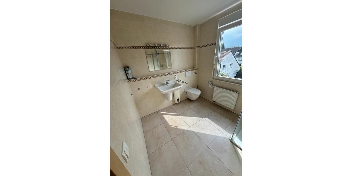 Dachgeschoßwohnung Bonn Gielgen - 3 Zimmer, 68 m&sup2;, 850&euro; | Angebot:24839125