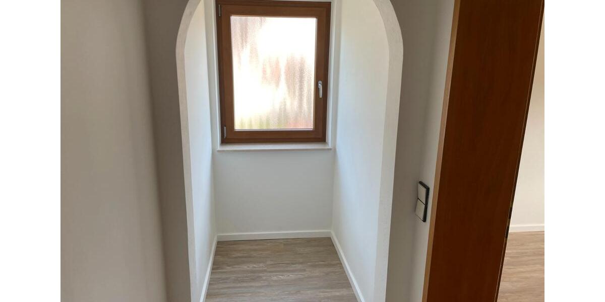 Etagenwohnung Lauf an der Pegnitz - 3.5 Zimmer, 120 m&sup2;, 1.100&euro; | Angebot:26416926