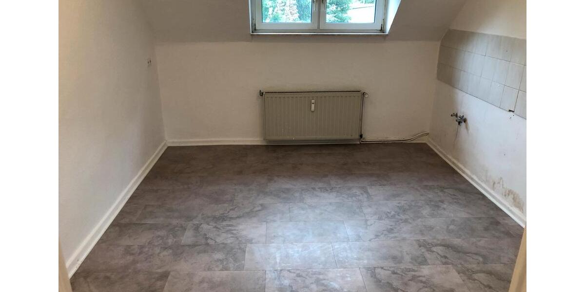 Dachgeschoßwohnung Oberhausen Schmachtendorf - 3 Zimmer, 72 m&sup2;, 670&euro; | Angebot:26679359