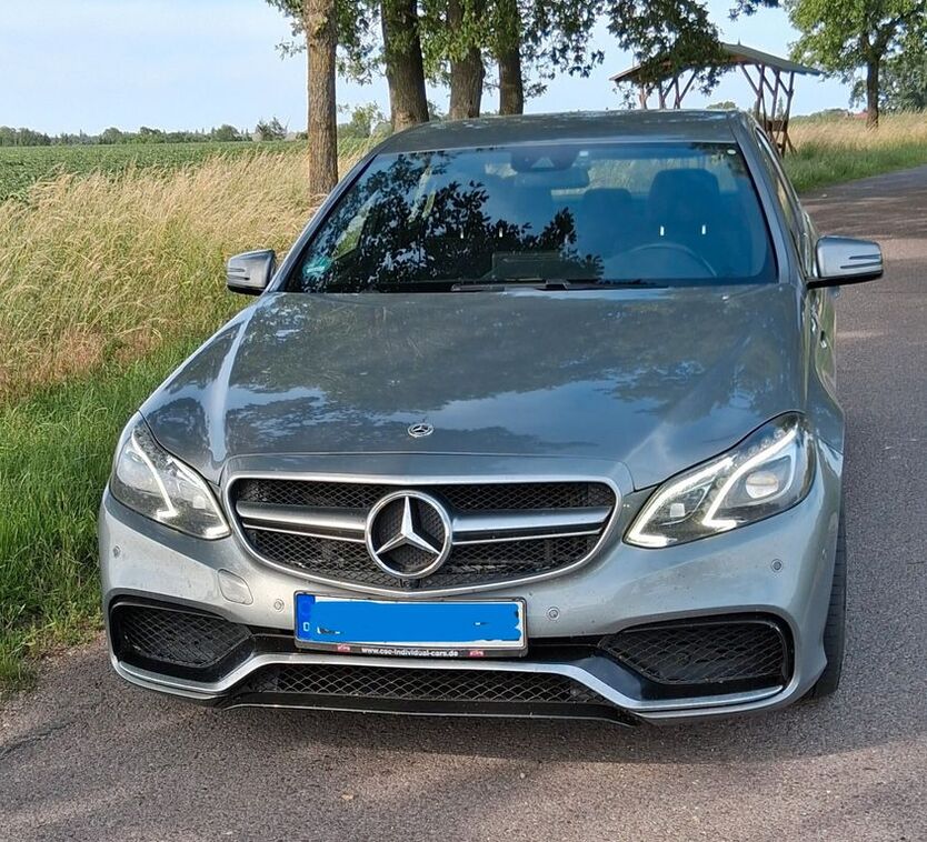 E 200