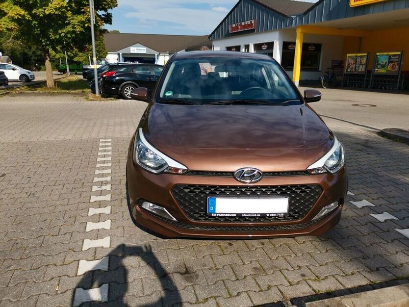 i20