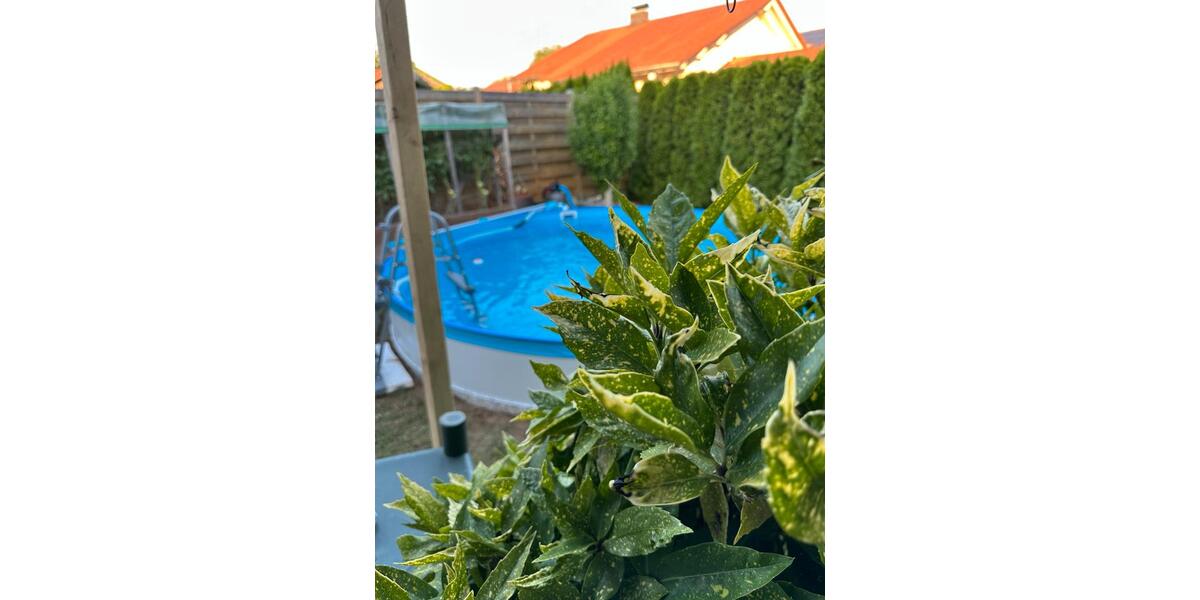 Zweifamilienhaus mit Pool und Wintergarten 8 zimmer