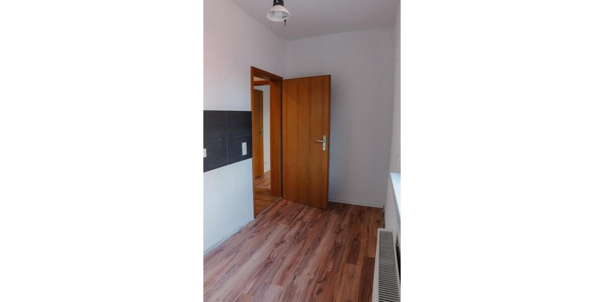 Etagenwohnung Kahla - 3 Zimmer, 77 m&sup2;, 600&euro; | Angebot:25648748