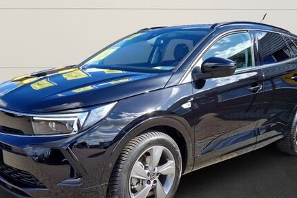 Opel Grandland (X) 9.310 km 22.945 &euro; Gnarrenburg 27442