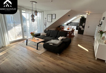 Moderne Dachgeschoßwohnung mit Klimaanlage - 4 Zimmer und Balkon in Urloffen zur Miete!