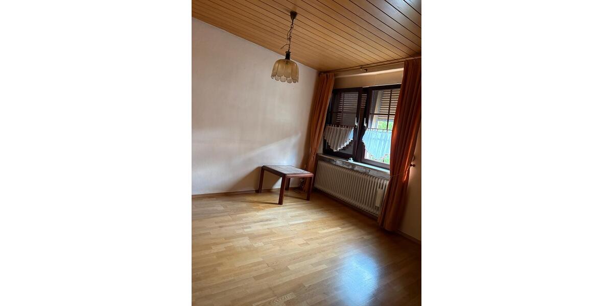 Etagenwohnung Alsfeld - 3 Zimmer, 75 m&sup2;, 900&euro; | Angebot:26611116