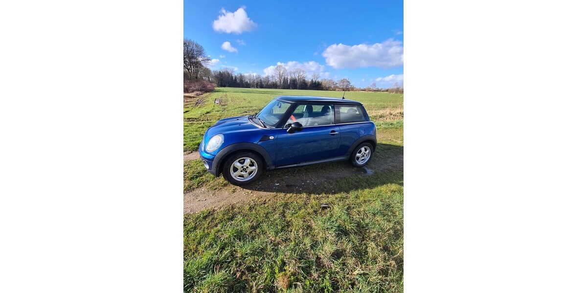 Mini Cooper 136.500 km 2.999 &euro; Weener 26826