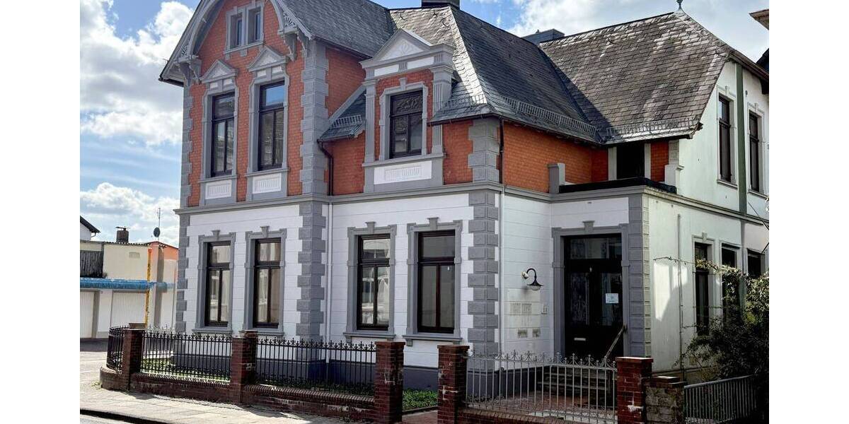 Mehrfamilienhaus, Wohnhaus Brake - 9 Zimmer, 275 m&sup2;, 298.000&euro; | Angebot:26798701