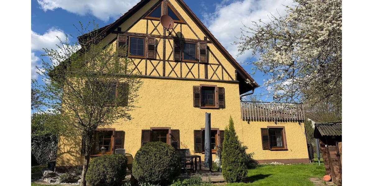 Einfamilienhaus Donaueschingen - 10 Zimmer, 400 m&sup2;, 1.275.000&euro; | Angebot:26122002