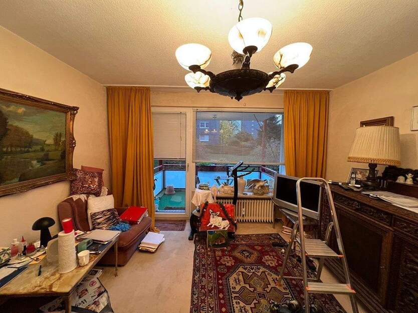 Vier Zimmer Wohnung. Wohnen mit städtischem Komfort. Zentrale Lage - alles befindet sich in der Nähe. 4 zimmer