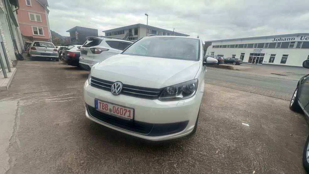 VW Touran 149.000 km 4.900 € Wertheim am Main 97877