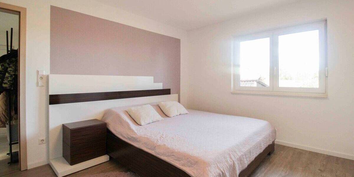 Mehrfamilienhaus, Wohnhaus Mosbach Sattelbach - 9 Zimmer, 300 m&sup2;, 520.000&euro; | Angebot:26055207