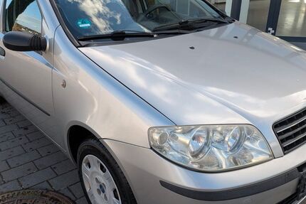 Fiat Punto 122.000 km 2.300 &euro; Heilbronn 74074