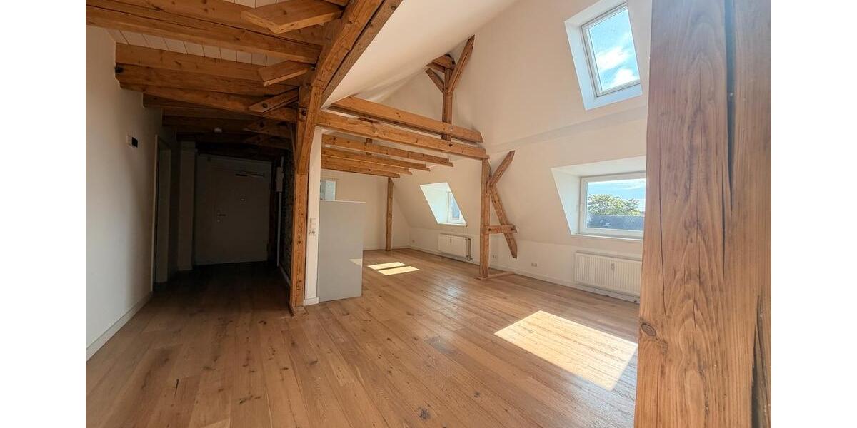 Dachgeschoßwohnung Kiel Schreventeich - 3 Zimmer, 85 m&sup2;, 345.000&euro; | Angebot:27428047