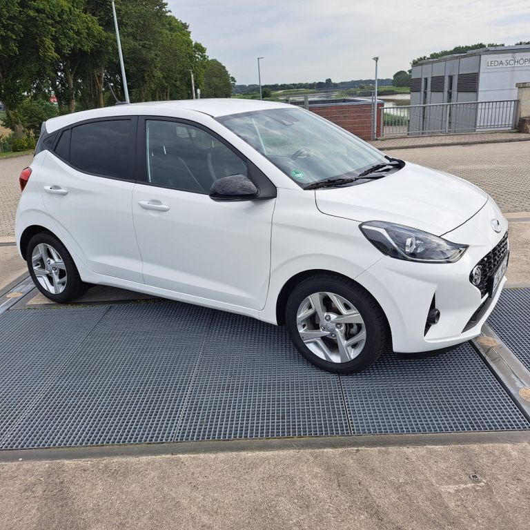 i10