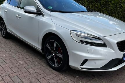 Volvo V40 172.000 km 14.400 &euro; Horst 25358