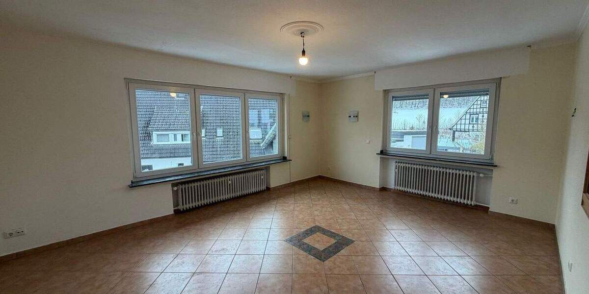 Einfamilienhaus Bad Berleburg - 1 Zimmer, 328 m&sup2;, 350.000&euro; | Angebot:25601236